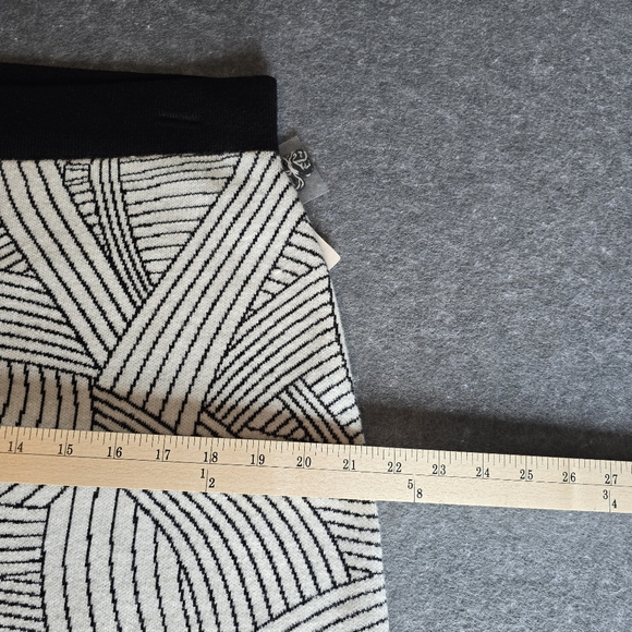 Maeve by Anthropologie White & Black Abstract Woven Print Skirt Size XL NWT - Picture 10 of 10